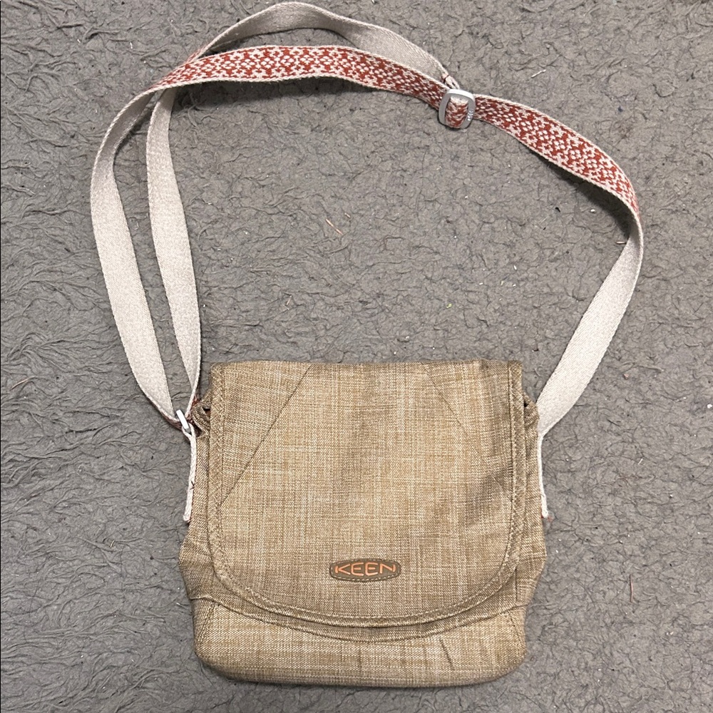 Keen Beige Crossbody Bag with Patterned Strap